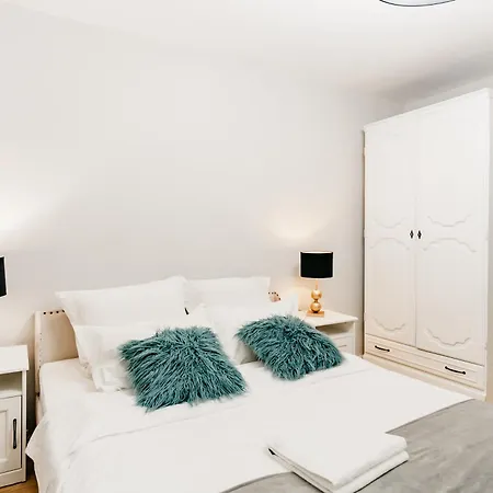 Beautiful And Cozy 2 Bedroom With Living Loft דירה