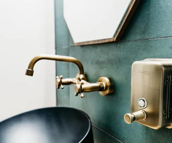 Apartman Beautiful And Cozy 2 Bedroom With Living Loft Kolozsvár